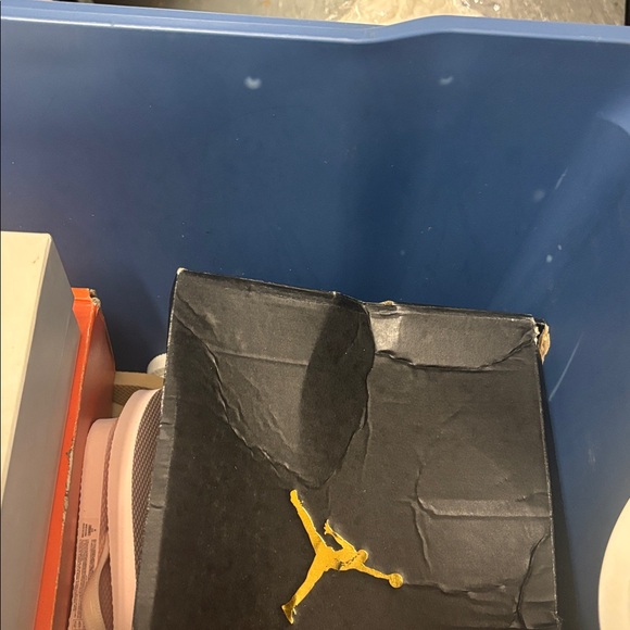 Nike - Picture 8 of 8